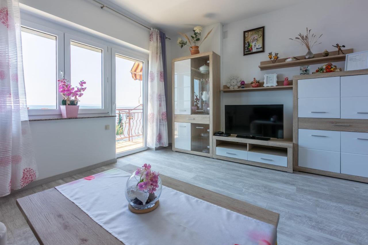 Apartments Melita Драмал Екстериор снимка