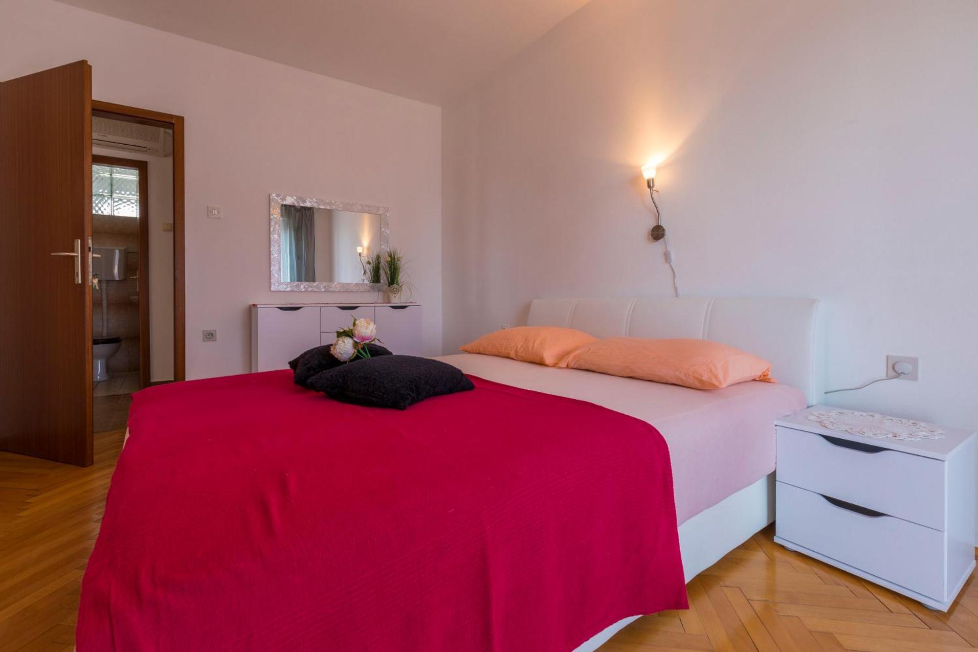 Apartments Melita Драмал Екстериор снимка
