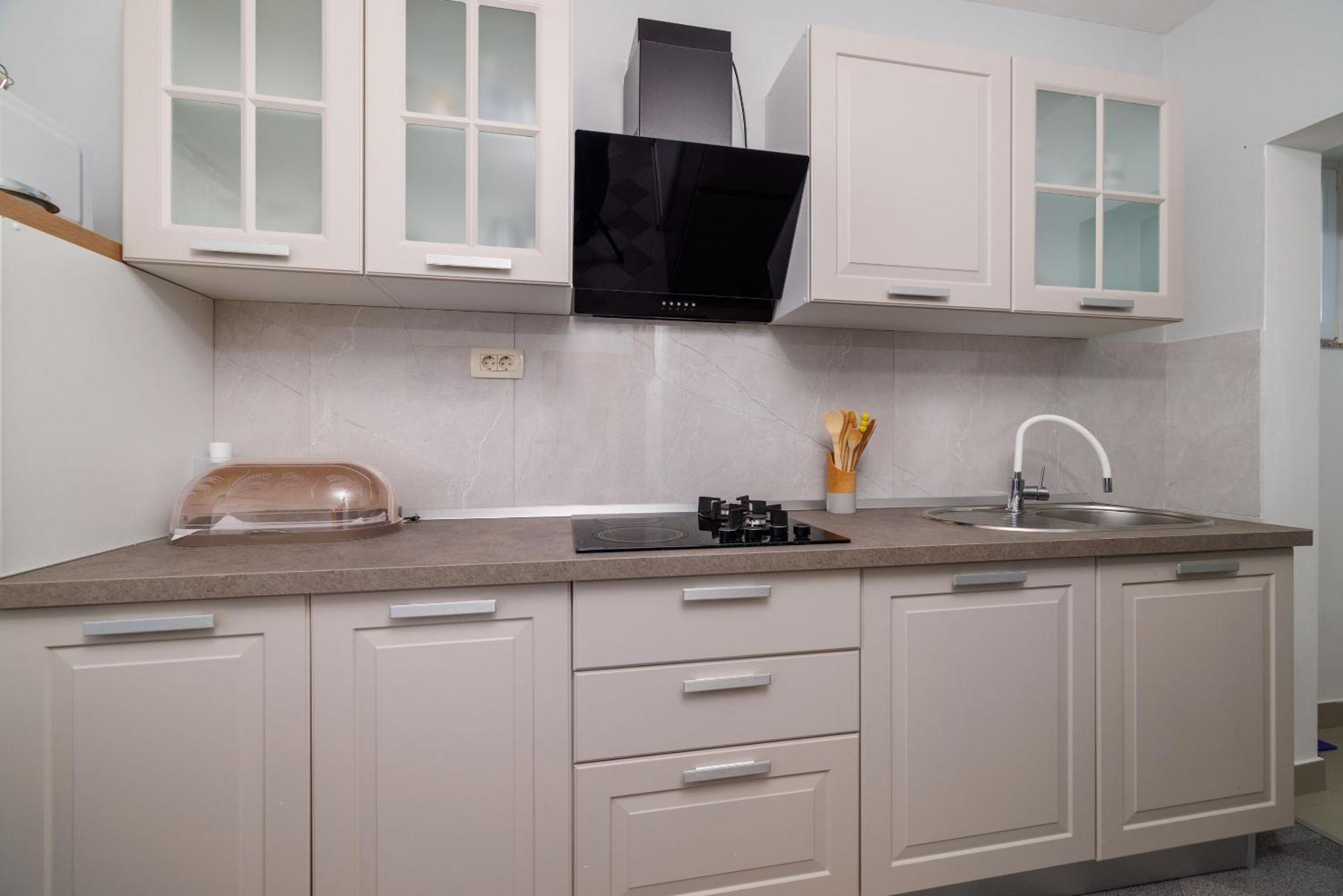 Apartments Melita Драмал Екстериор снимка