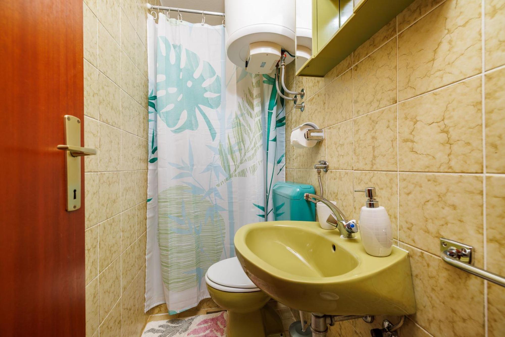 Apartments Melita Драмал Екстериор снимка