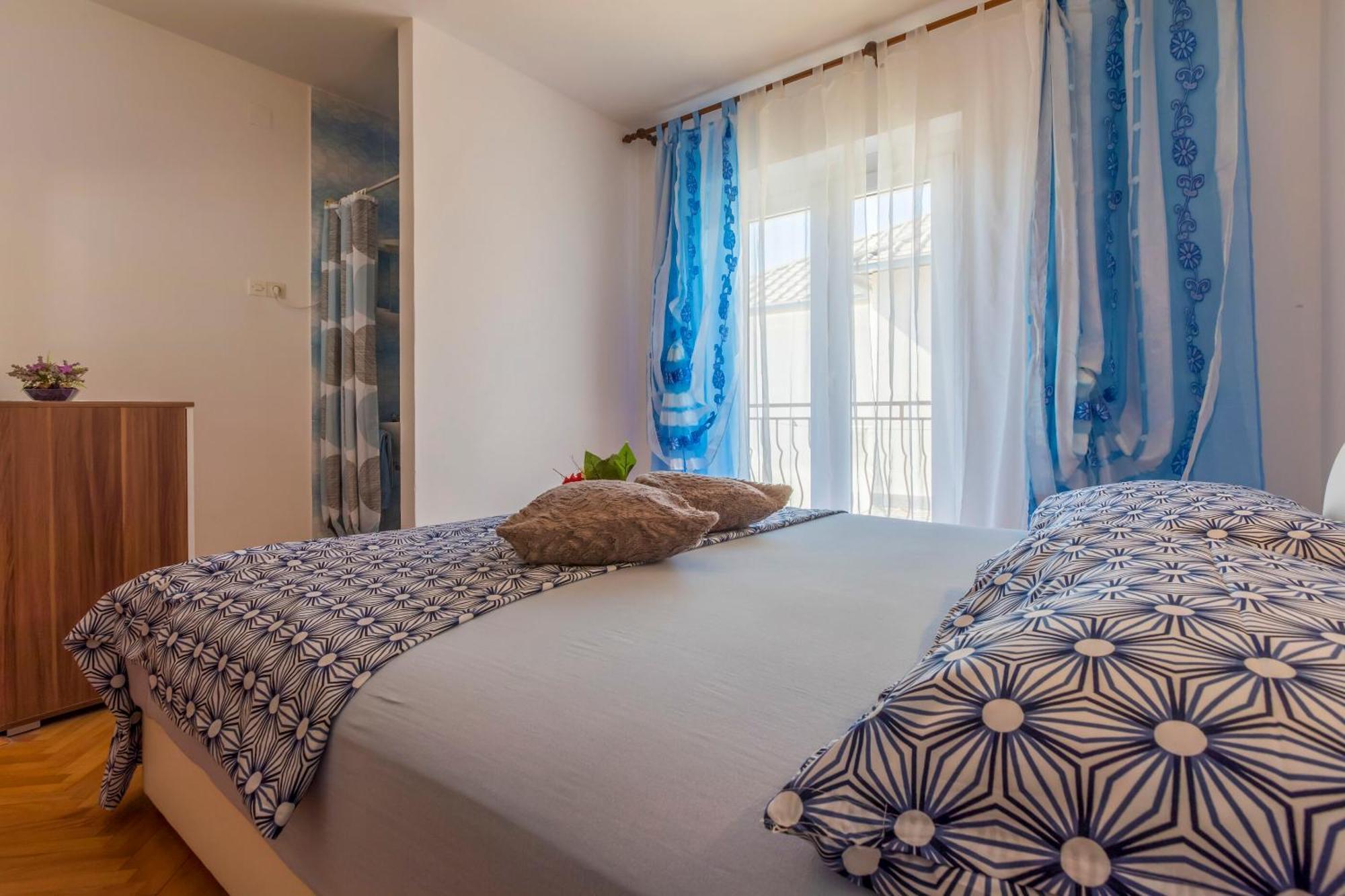 Apartments Melita Драмал Екстериор снимка