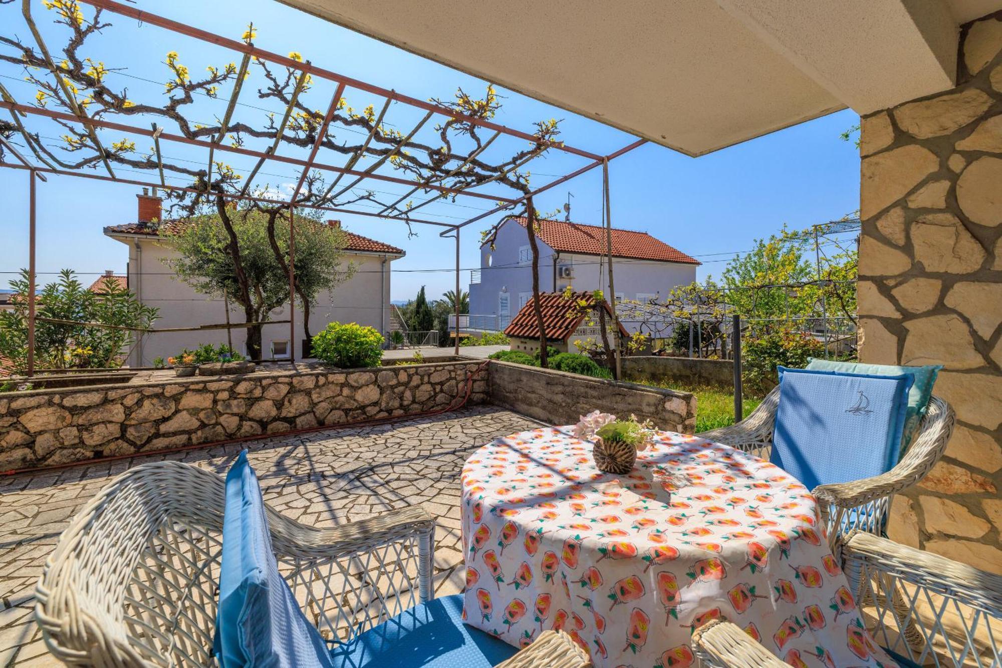 Apartments Melita Драмал Екстериор снимка