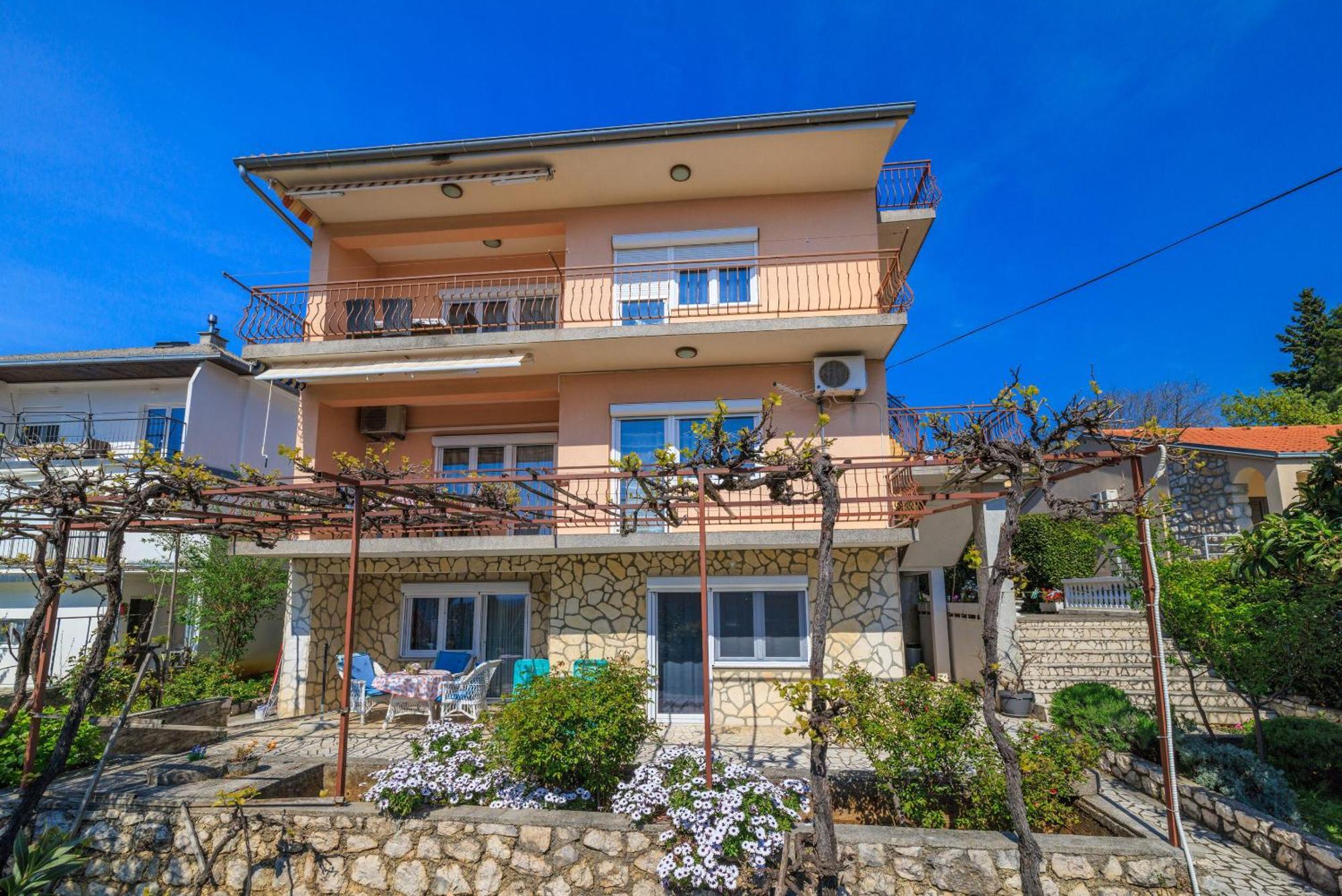 Apartments Melita Драмал Екстериор снимка
