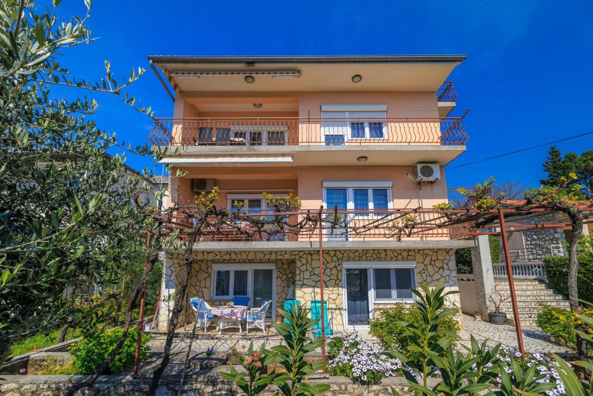 Apartments Melita Драмал Екстериор снимка