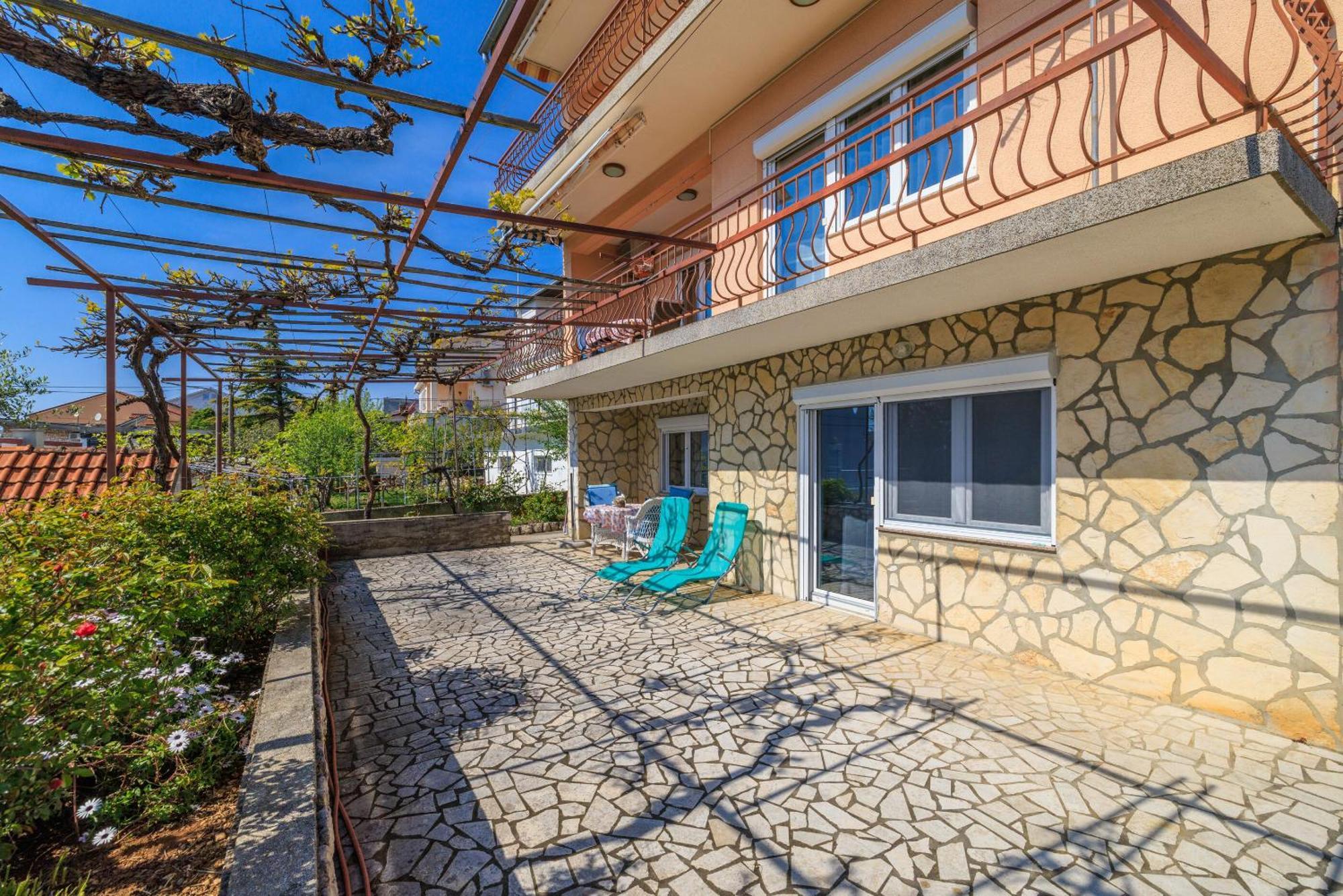 Apartments Melita Драмал Екстериор снимка